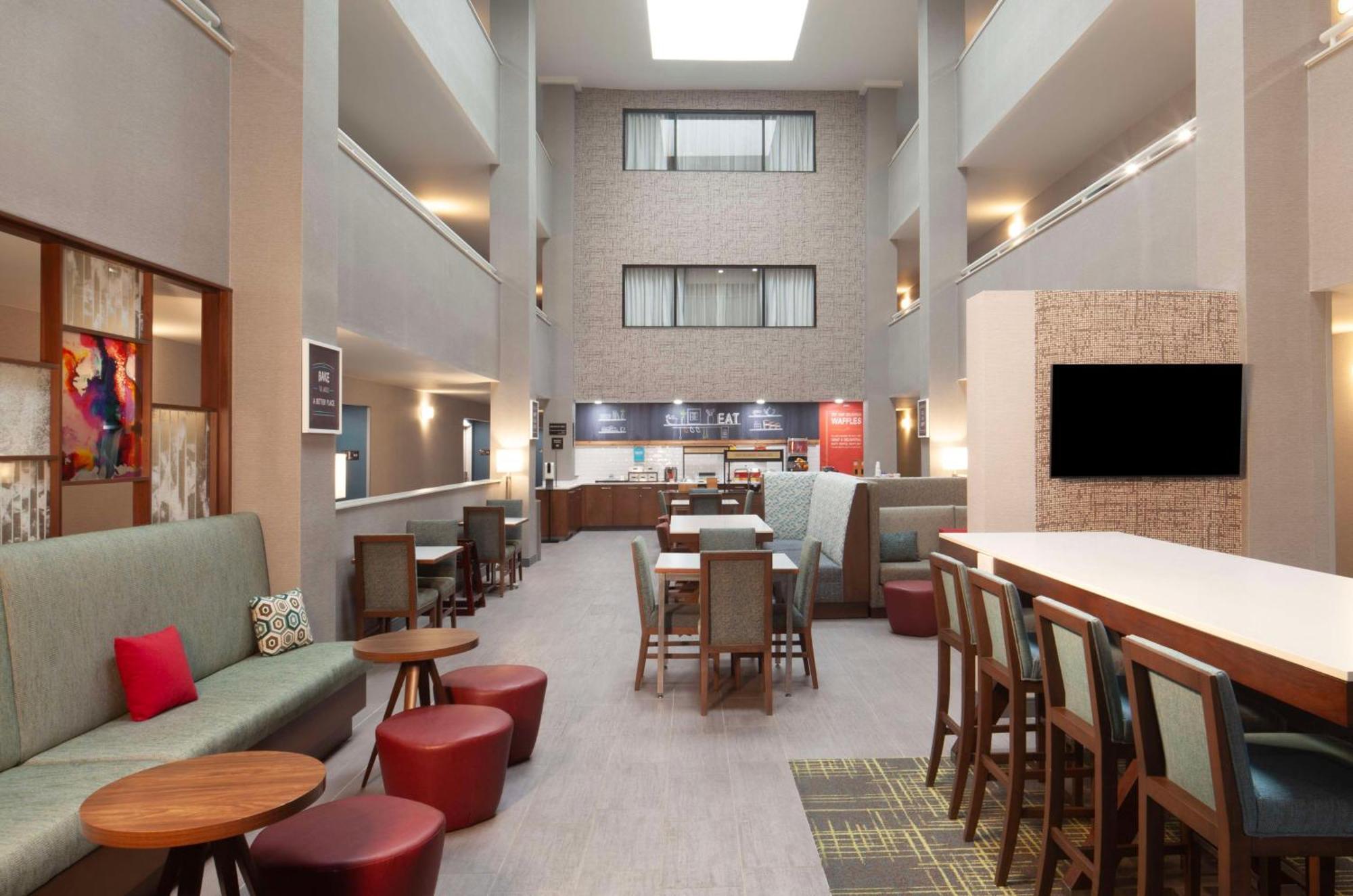 Hampton Inn Athens Bagian luar foto